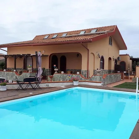 Anna Couette-café Syracuse