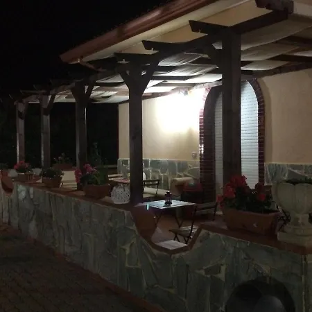 Anna 4*