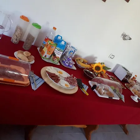 Anna Bed & Breakfast 4*